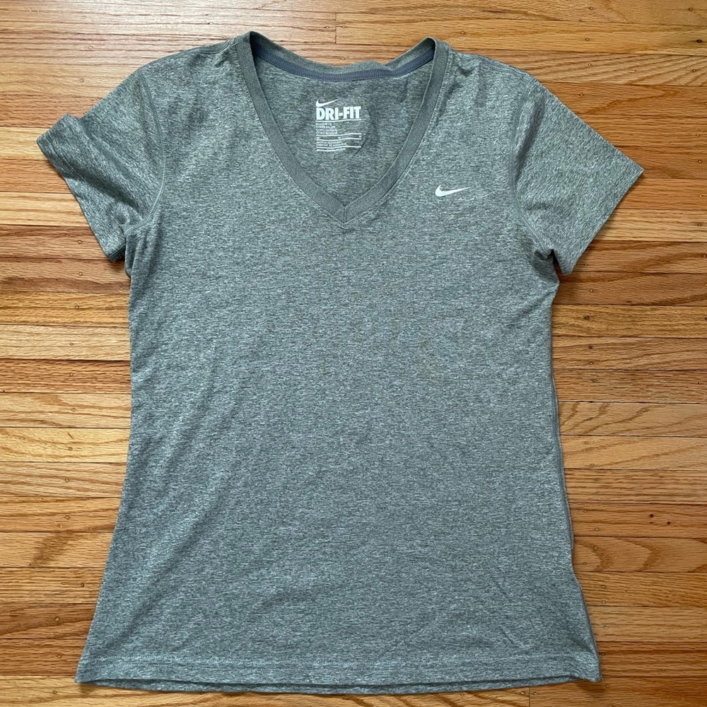 2 Nike dri-fit tees